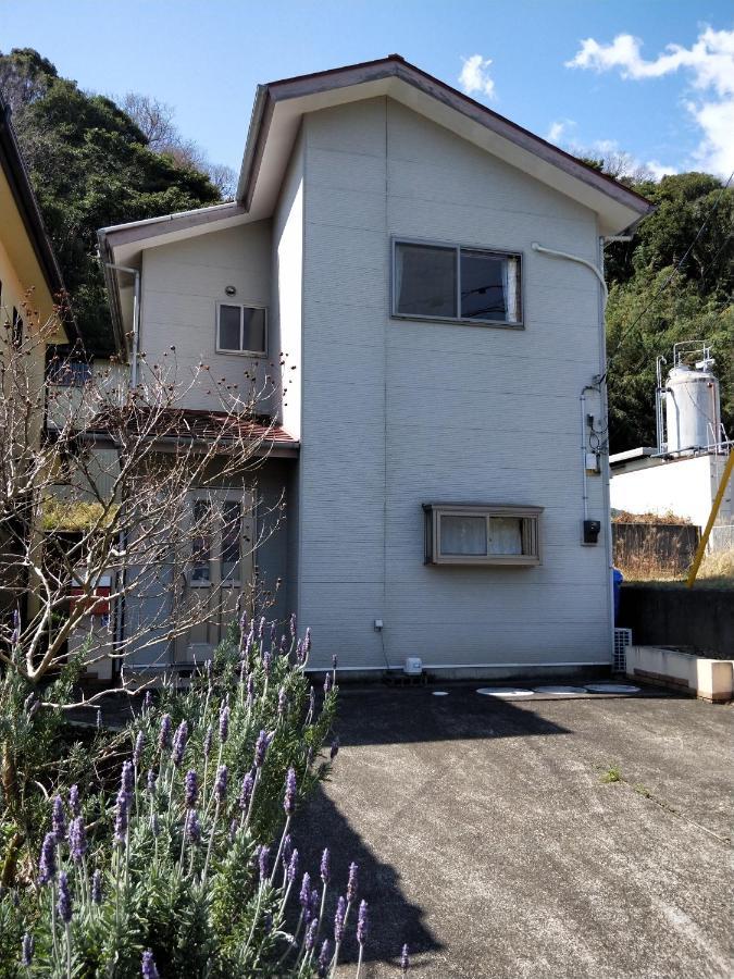 Izu Shirada Villa 伊豆白田家 Хигашиизу Екстериор снимка
